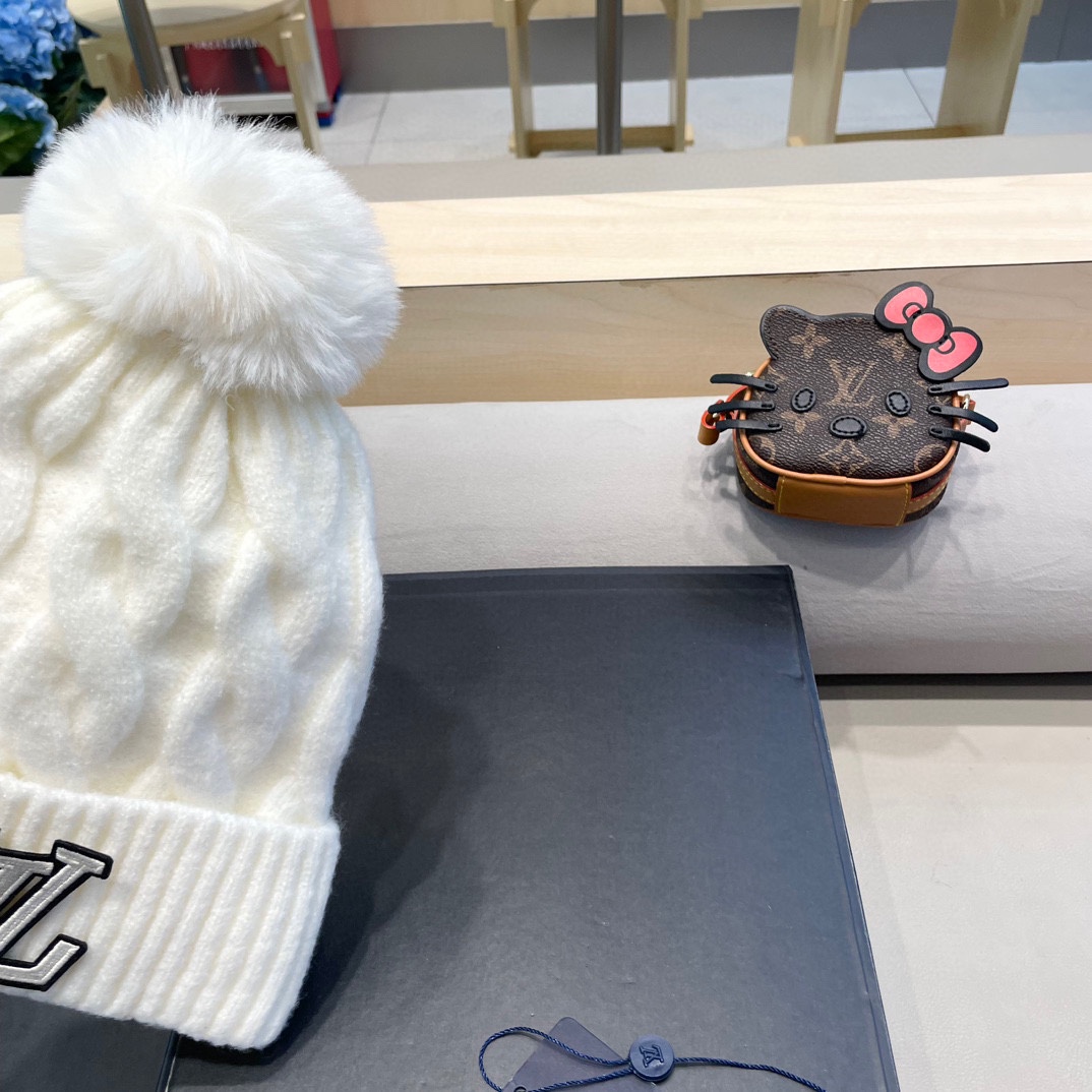 罗路易威登帽子女秋冬季韩版ins网红纯色麻花毛线帽加绒保暖针织帽护耳百搭