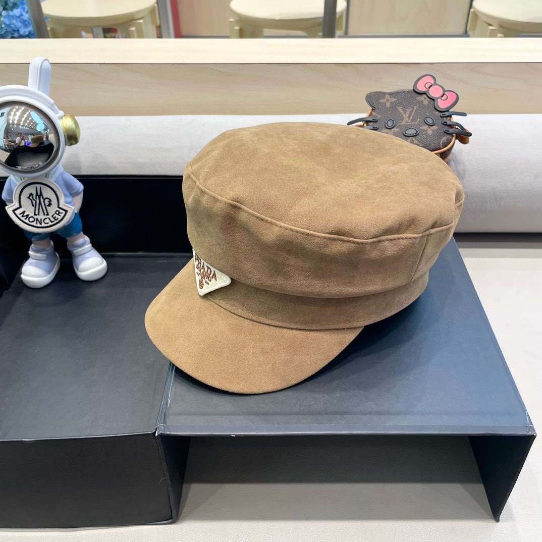 Prada普拉达英伦风复古字母帽子新冬季女式百搭潮流时尚平顶帽减龄搭配纯色