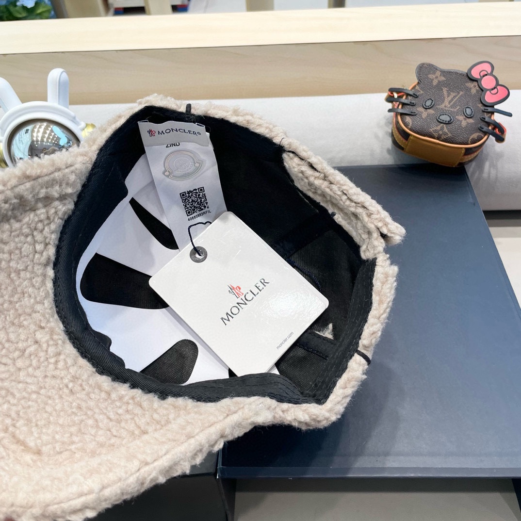 moncler版高端百搭帽子女秋冬羊羔毛纯色保暖棒球帽时尚潮款鸭舌帽男