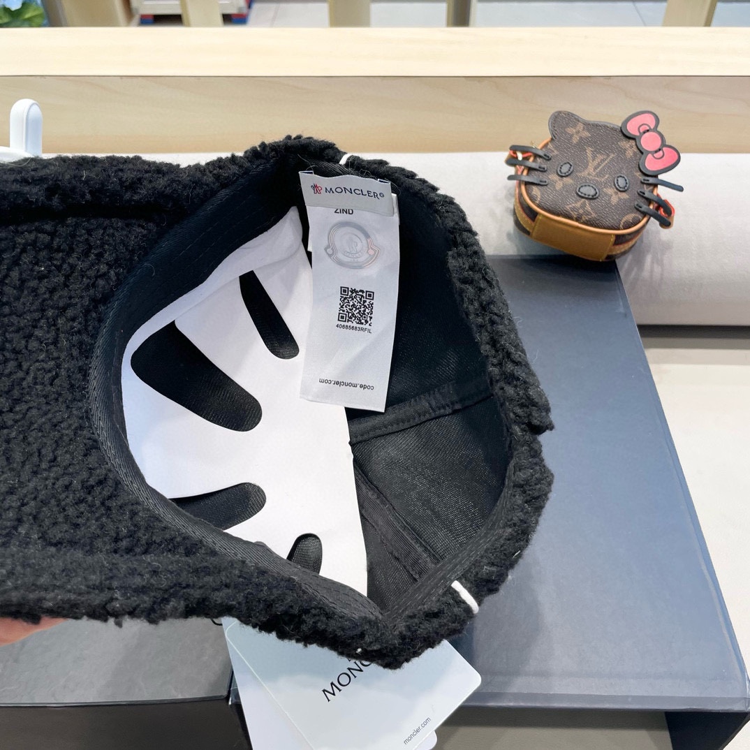 moncler版高端百搭帽子女秋冬羊羔毛纯色保暖棒球帽时尚潮款鸭舌帽男