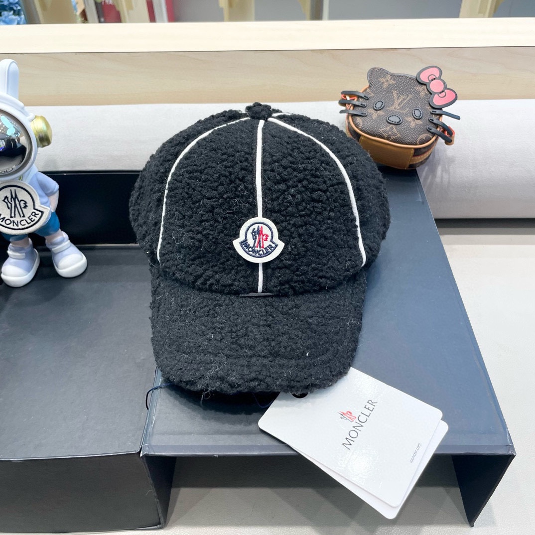 NO:366293,Moncler version high-end versatile hat for women autumn and winter lamb fur solid color warm baseball hat fashionable trendy baseball cap men's hat fisherman hat baseball cap knit hat, hat, espadrilles, hatsmoncler版高端百搭帽子女秋冬羊羔毛纯色保暖棒球帽时尚潮款鸭舌帽男帽子渔夫帽棒球帽针织帽,帽子,espadrilles,hats,hat