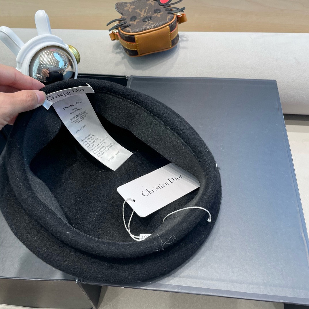 Dior韩国毛呢复古贝雷帽女秋冬百搭ins小众气质平顶画家帽时尚报童帽