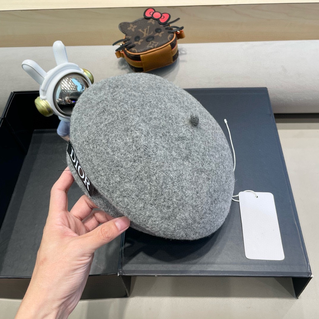 Dior韩国毛呢复古贝雷帽女秋冬百搭ins小众气质平顶画家帽时尚报童帽