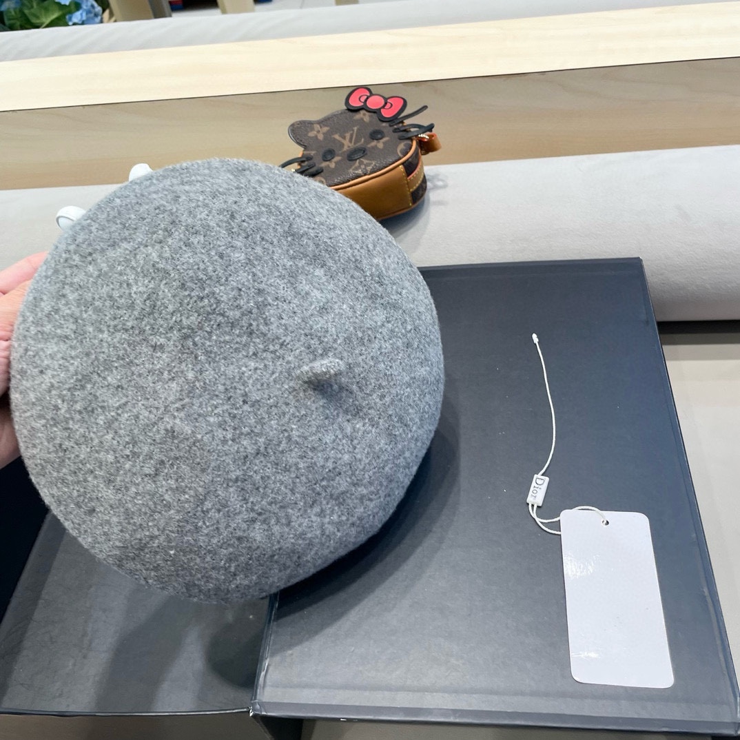 Dior韩国毛呢复古贝雷帽女秋冬百搭ins小众气质平顶画家帽时尚报童帽