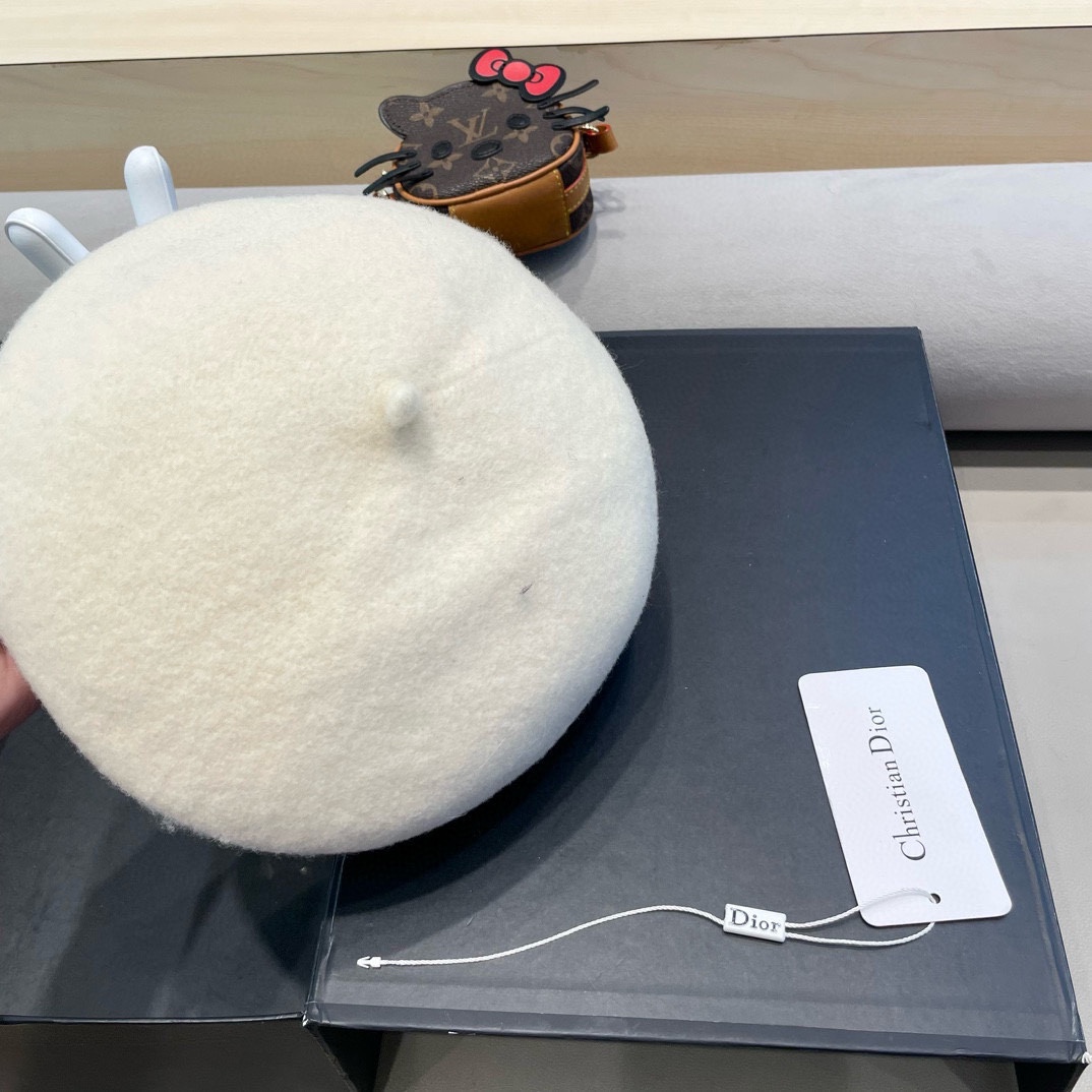 Dior韩国毛呢复古贝雷帽女秋冬百搭ins小众气质平顶画家帽时尚报童帽