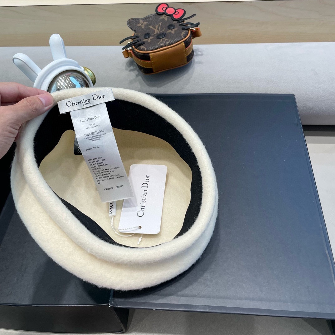 Dior韩国毛呢复古贝雷帽女秋冬百搭ins小众气质平顶画家帽时尚报童帽