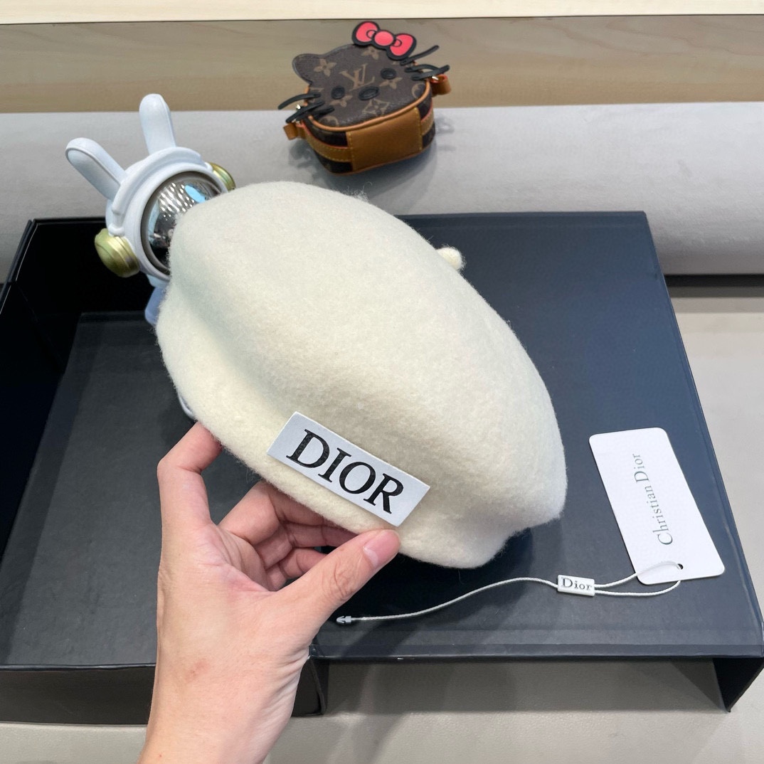 Dior韩国毛呢复古贝雷帽女秋冬百搭ins小众气质平顶画家帽时尚报童帽