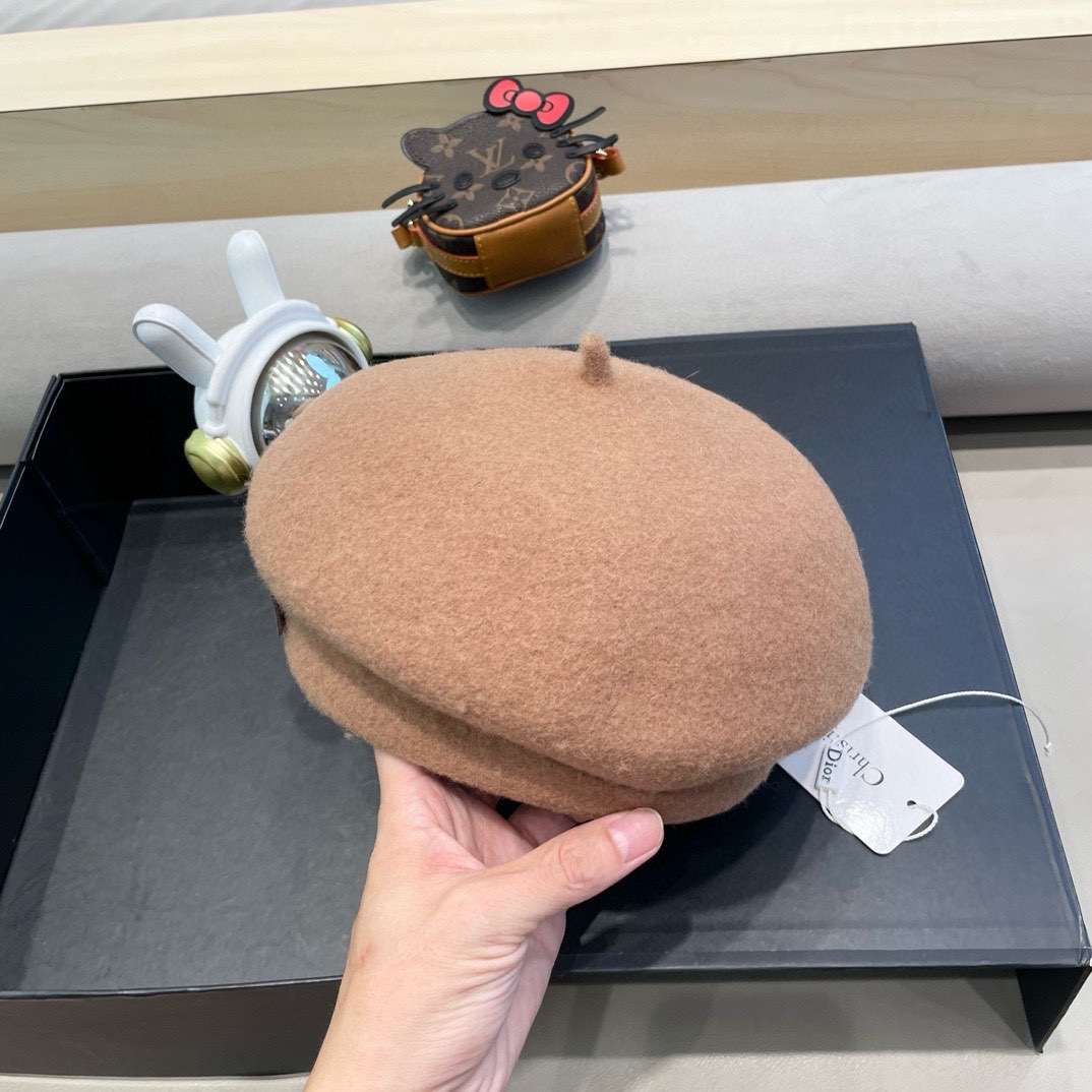 Dior韩国毛呢复古贝雷帽女秋冬百搭ins小众气质平顶画家帽时尚报童帽