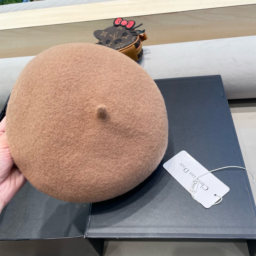 Dior韩国毛呢复古贝雷帽女秋冬百搭ins小众气质平顶画家帽时尚报童帽