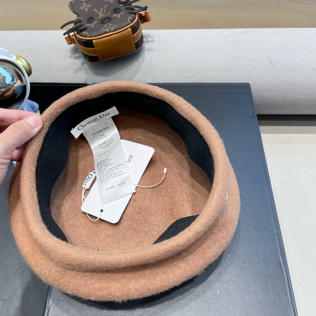 Dior韩国毛呢复古贝雷帽女秋冬百搭ins小众气质平顶画家帽时尚报童帽