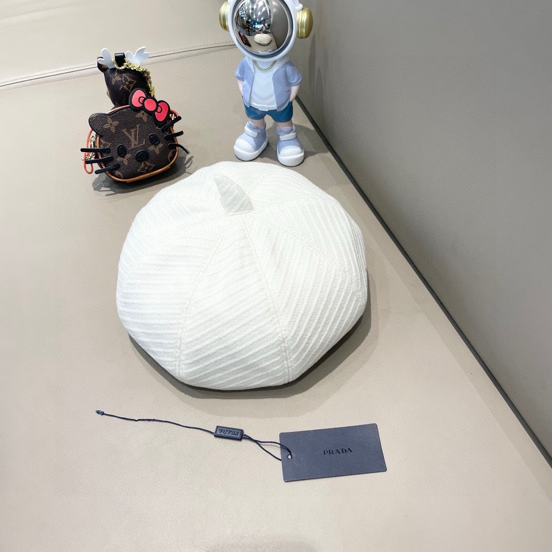 Prada普拉达帽子女复古时尚黑色贝雷帽春秋潮流纯色画家帽日系百搭南瓜帽女冬