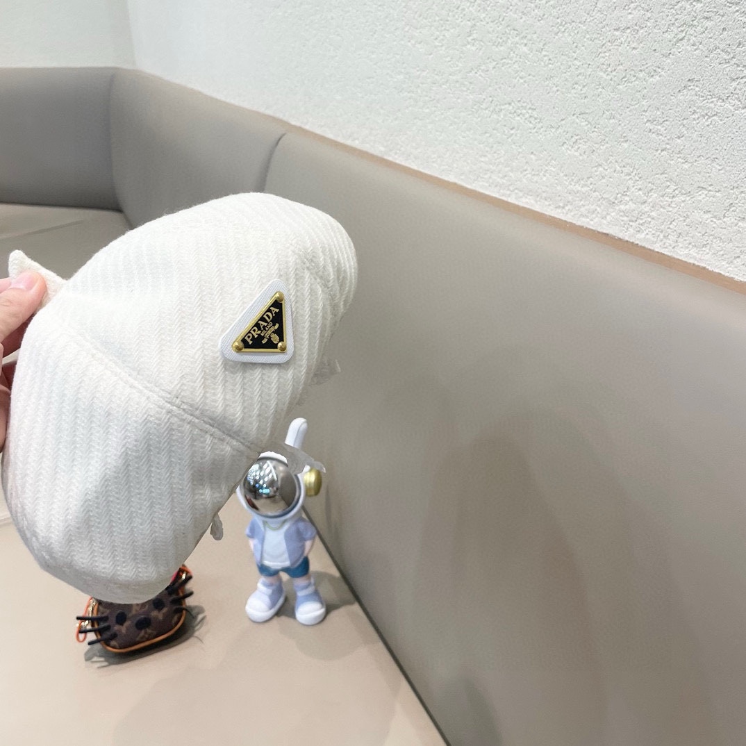 Prada普拉达帽子女复古时尚黑色贝雷帽春秋潮流纯色画家帽日系百搭南瓜帽女冬