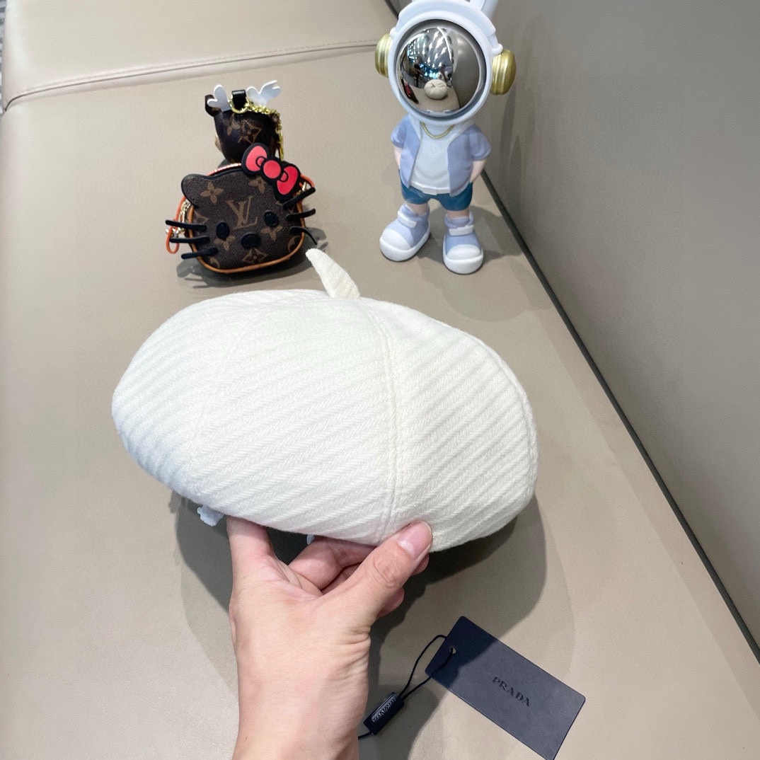 Prada普拉达帽子女复古时尚黑色贝雷帽春秋潮流纯色画家帽日系百搭南瓜帽女冬