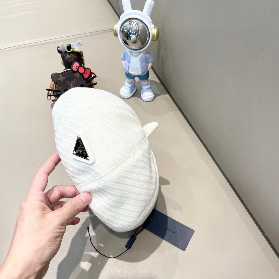 Prada普拉达帽子女复古时尚黑色贝雷帽春秋潮流纯色画家帽日系百搭南瓜帽女冬