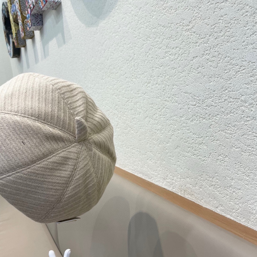 Prada普拉达帽子女复古时尚黑色贝雷帽春秋潮流纯色画家帽日系百搭南瓜帽女冬