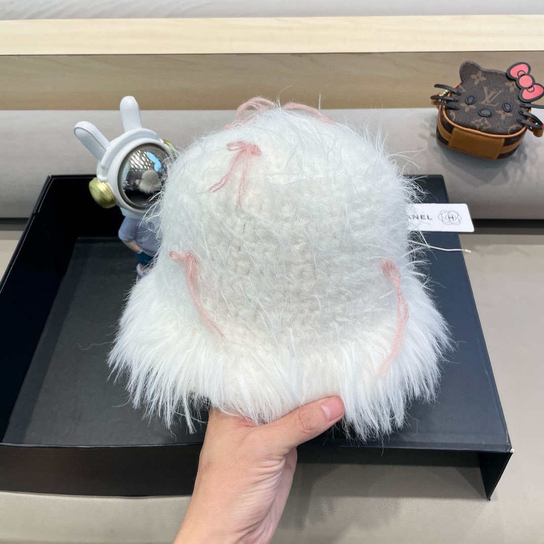 chanel复古仿貂毛冬季渔夫帽2024设计感蝴蝶结白色毛线帽显脸小毛毛盆帽