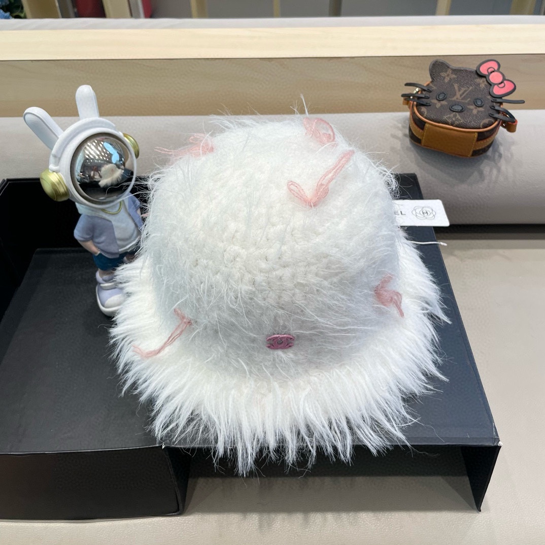 chanel复古仿貂毛冬季渔夫帽2024设计感蝴蝶结白色毛线帽显脸小毛毛盆帽