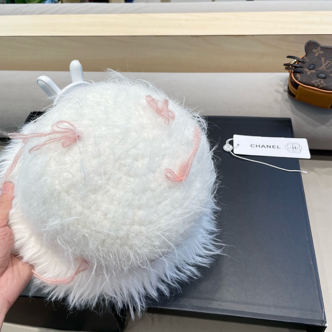 chanel复古仿貂毛冬季渔夫帽2024设计感蝴蝶结白色毛线帽显脸小毛毛盆帽