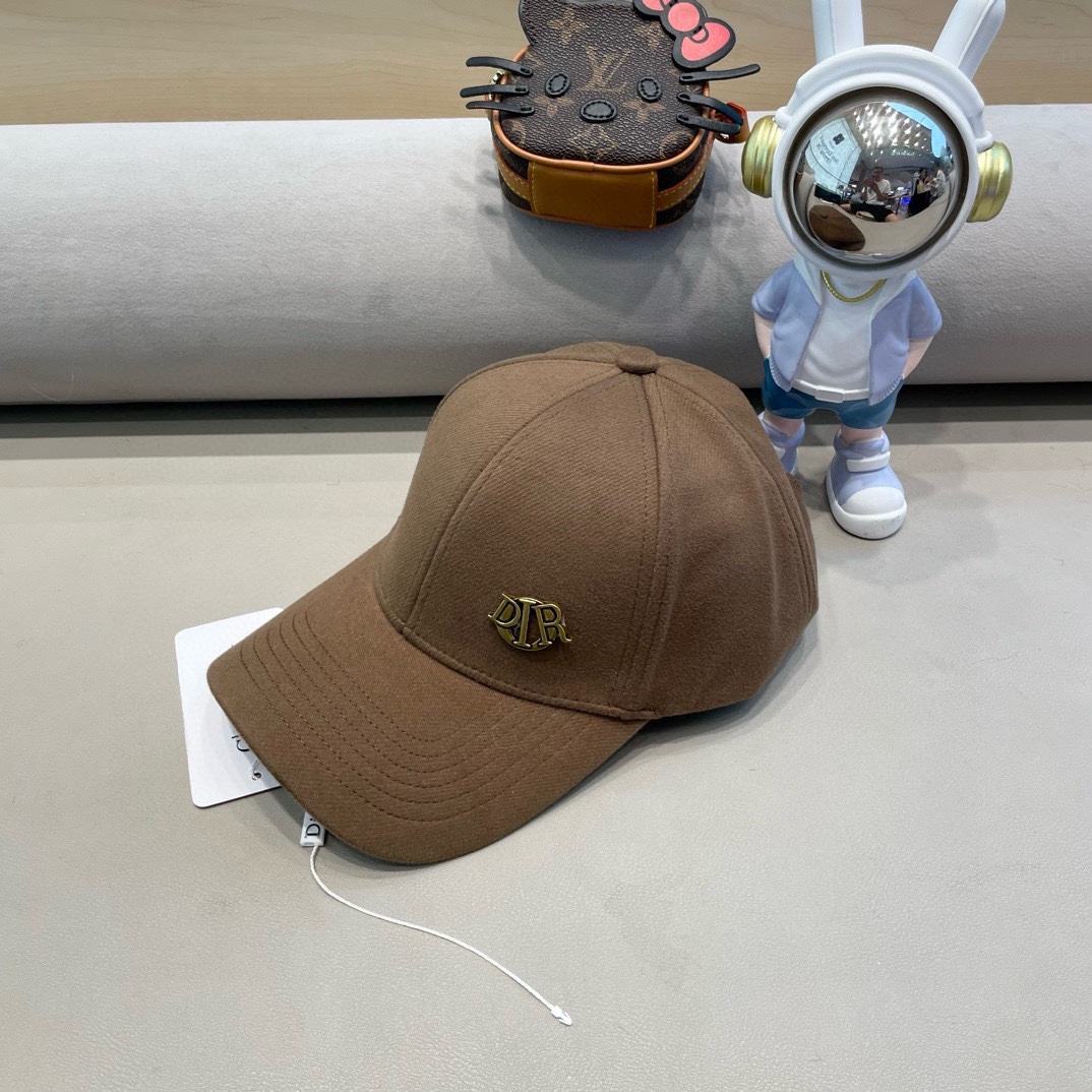 Dior韩版秋冬立体字母毛呢子硬顶保暖棒球帽男女百搭显脸小鸭舌帽