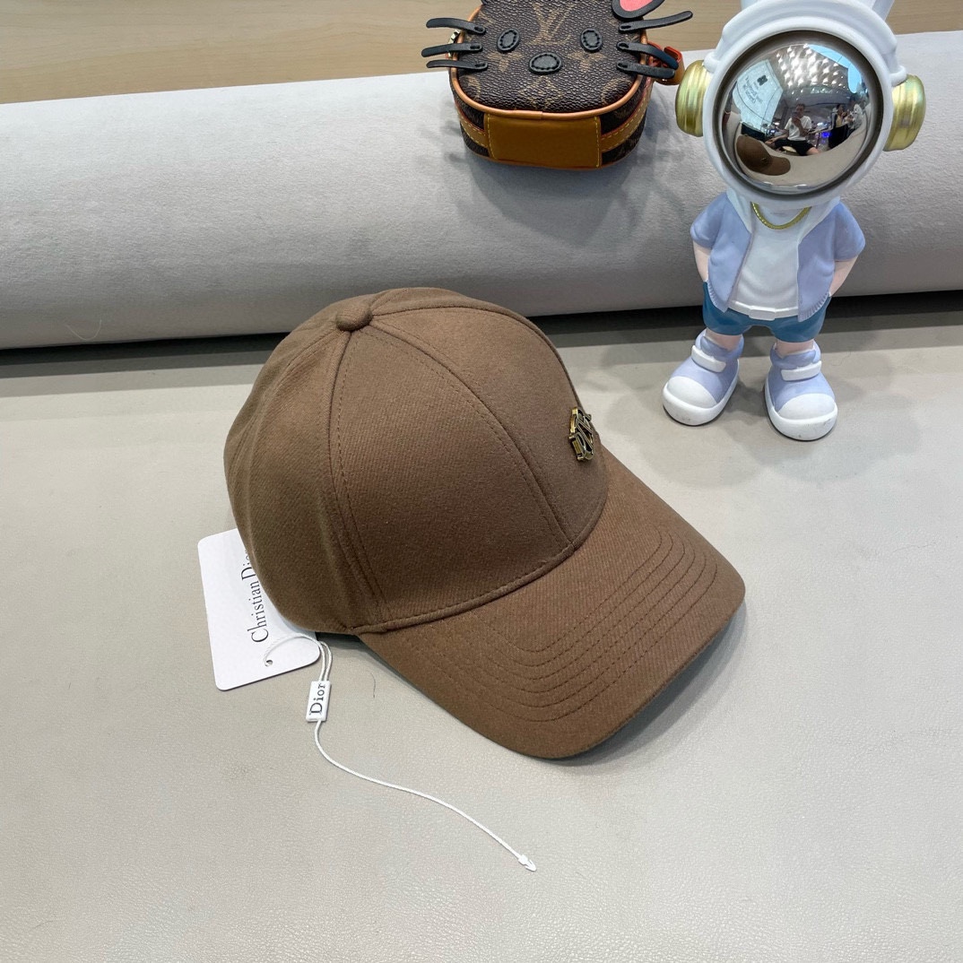 Dior韩版秋冬立体字母毛呢子硬顶保暖棒球帽男女百搭显脸小鸭舌帽