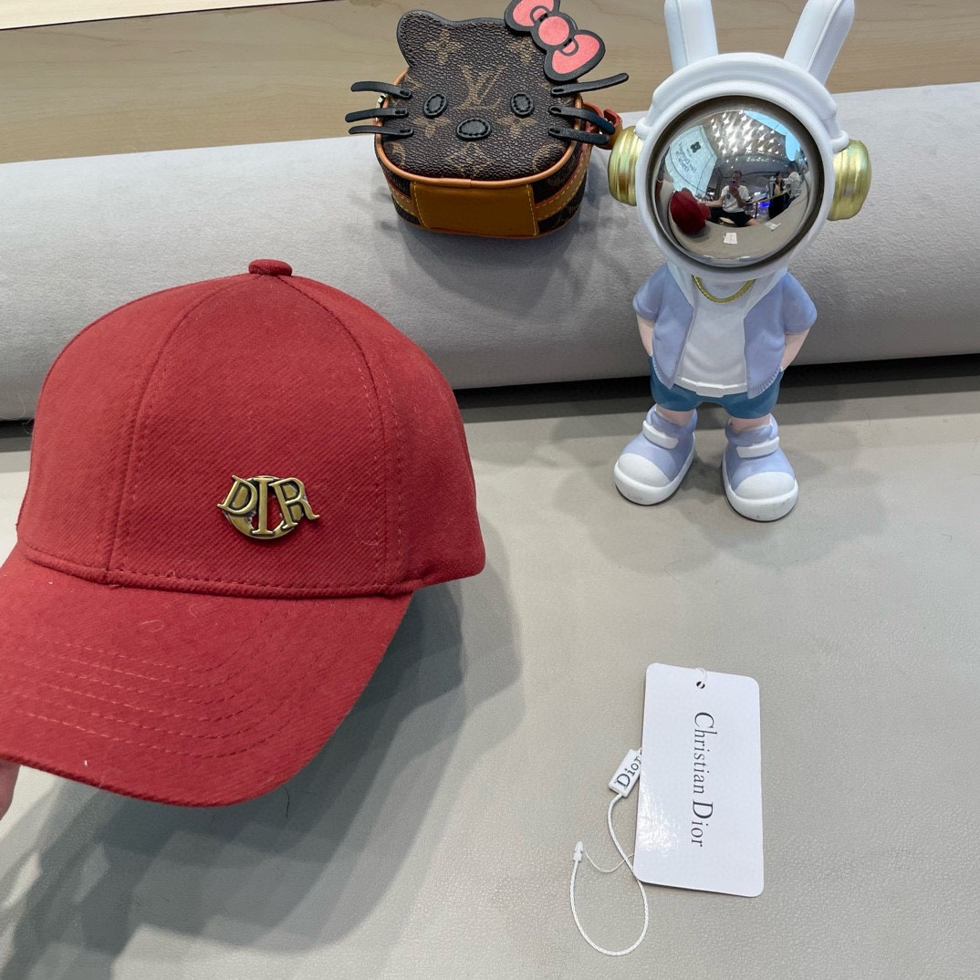 Dior韩版秋冬立体字母毛呢子硬顶保暖棒球帽男女百搭显脸小鸭舌帽