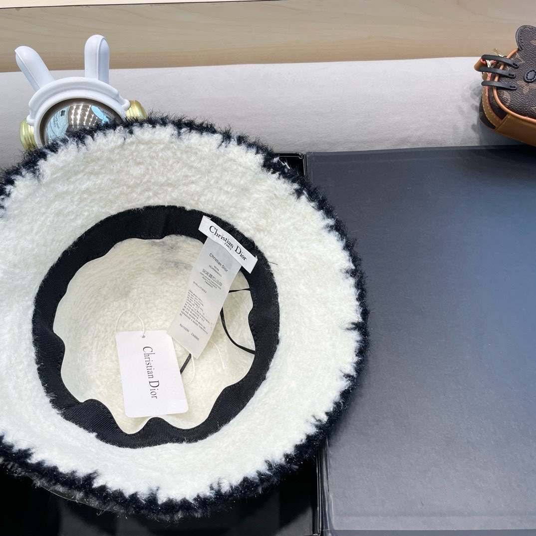 Dior秋冬加绒渔夫帽2024新款帽子女韩版毛绒气质百搭显脸小水桶帽盆帽