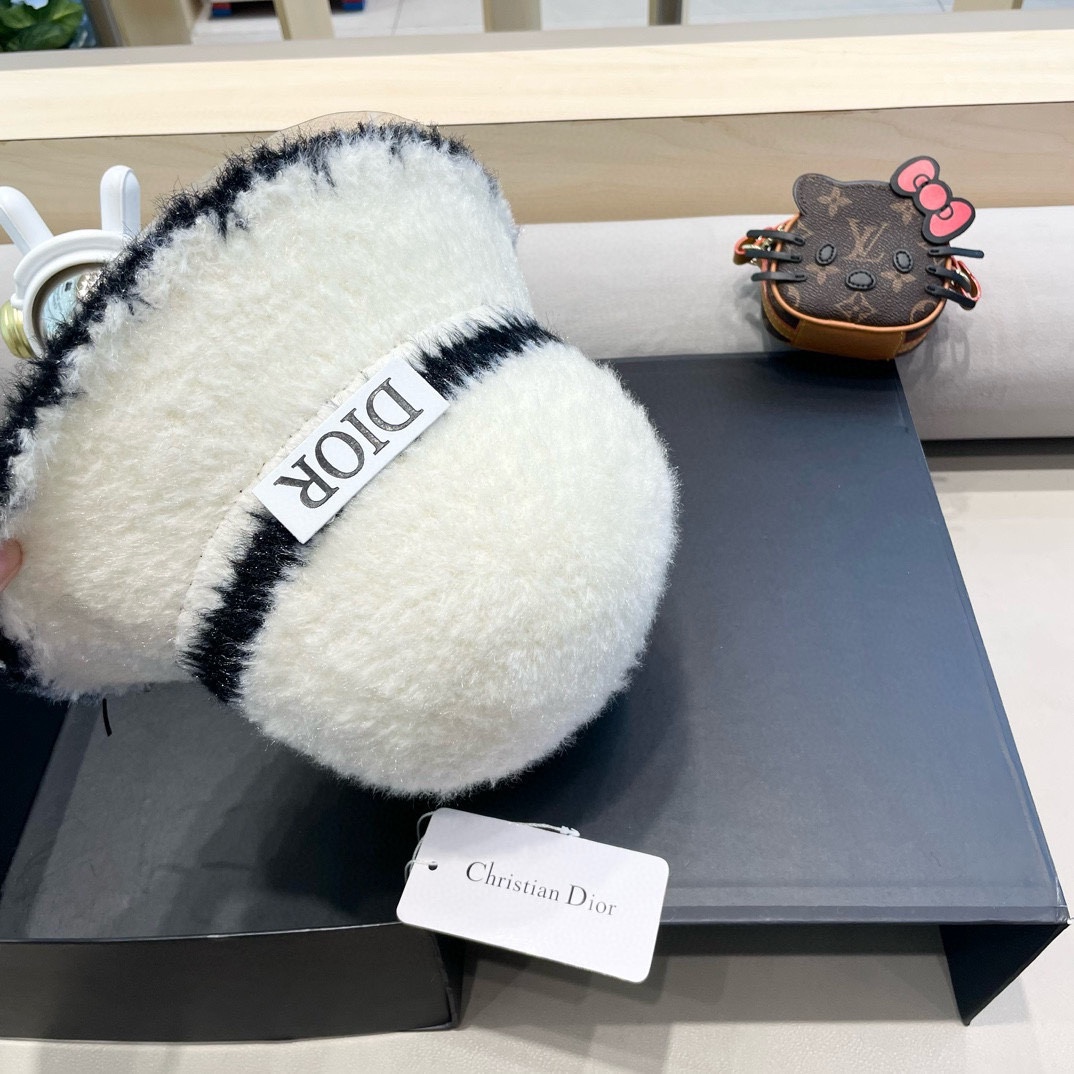 Dior秋冬加绒渔夫帽2024新款帽子女韩版毛绒气质百搭显脸小水桶帽盆帽