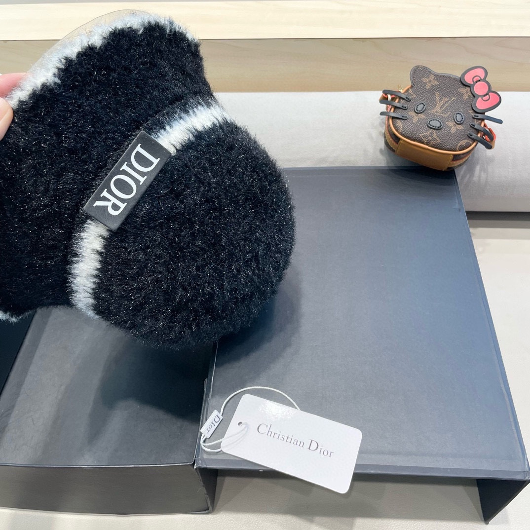 Dior秋冬加绒渔夫帽2024新款帽子女韩版毛绒气质百搭显脸小水桶帽盆帽