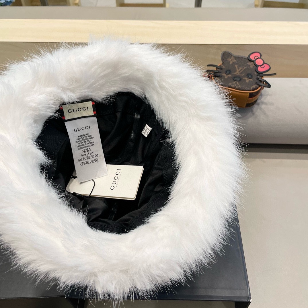 Gucci高级感仿皮草帽子女冬季新款显脸小渔夫帽毛绒防寒护耳保暖盆帽潮