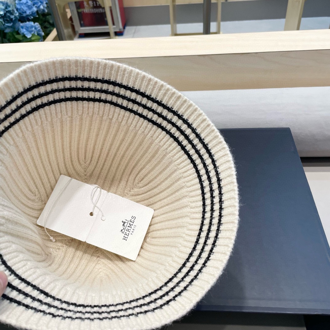 HERMÈS (爱马仕)复古条纹拼色兔毛针织水桶渔夫帽子女秋冬网红保暖显脸小盆帽