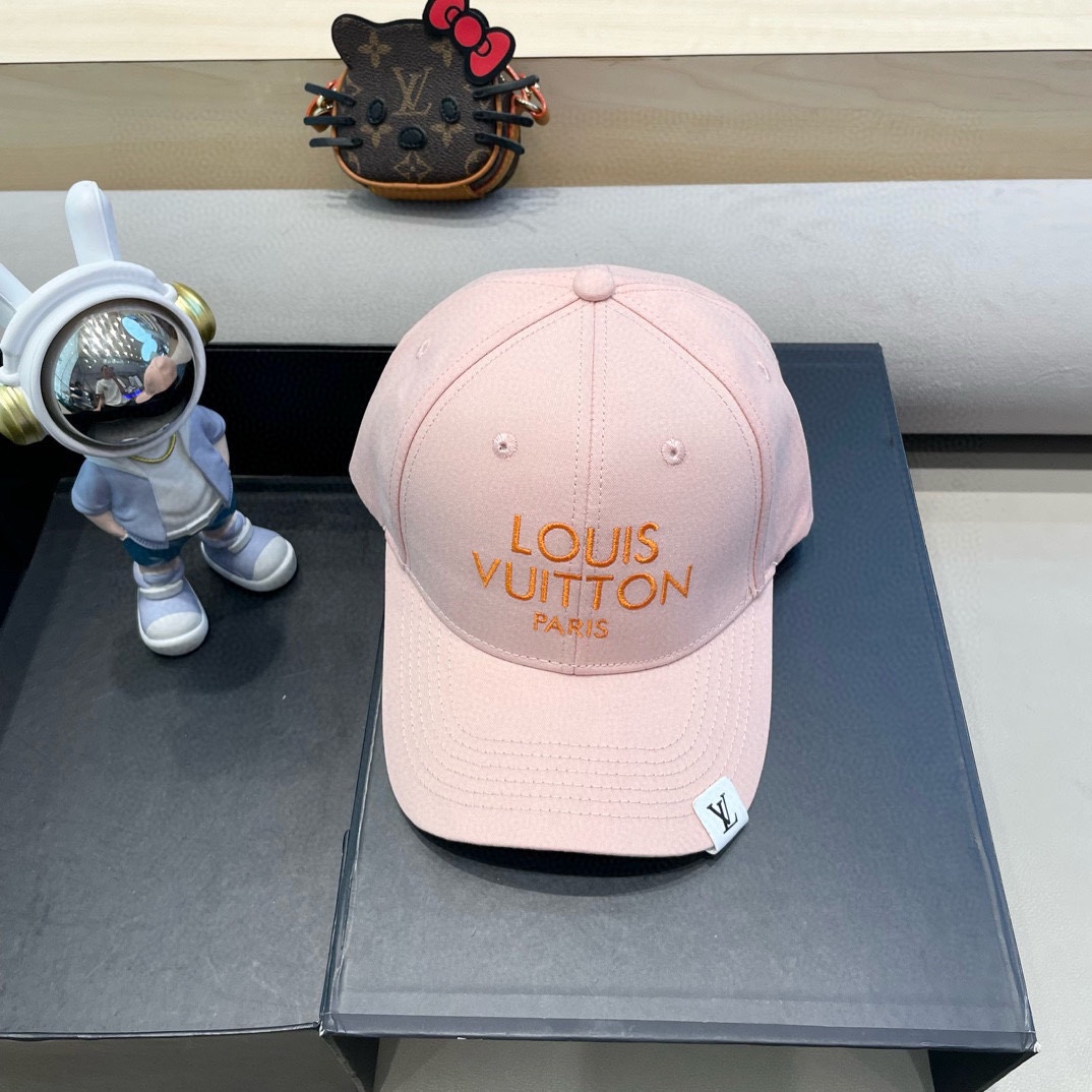 路易威登LouisVuitton2025新款牛仔棒球帽🧢  
LV棒球帽，简约大气，男女通用