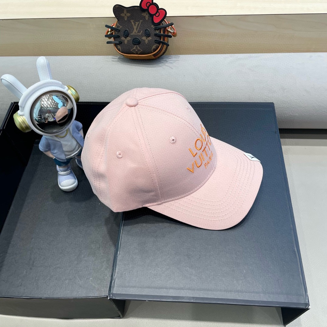  路易威登LouisVuitton2025新款牛仔棒球帽🧢  
LV棒球帽，简约大气，男女通用