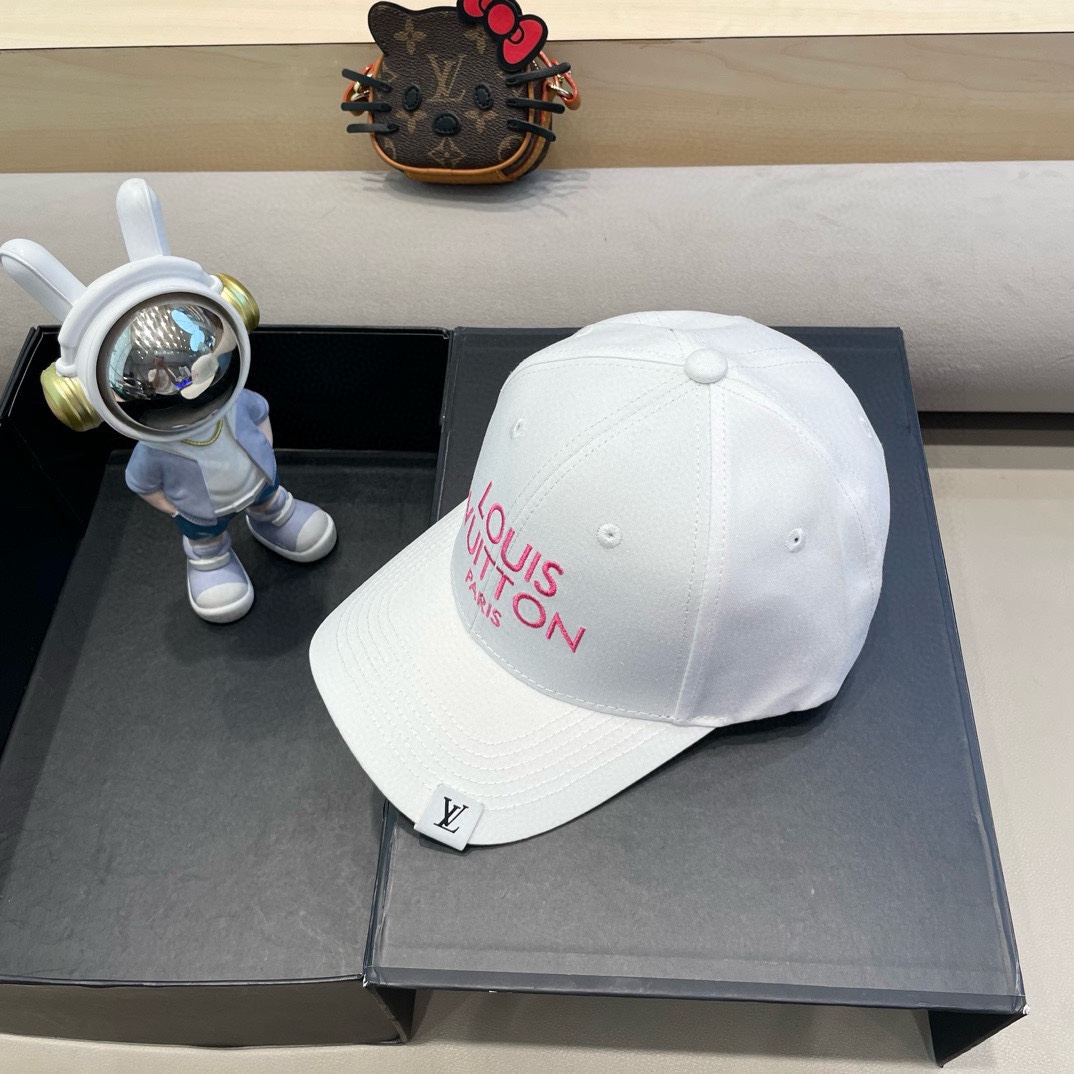  路易威登LouisVuitton2025新款牛仔棒球帽🧢  
LV棒球帽，简约大气，男女通用