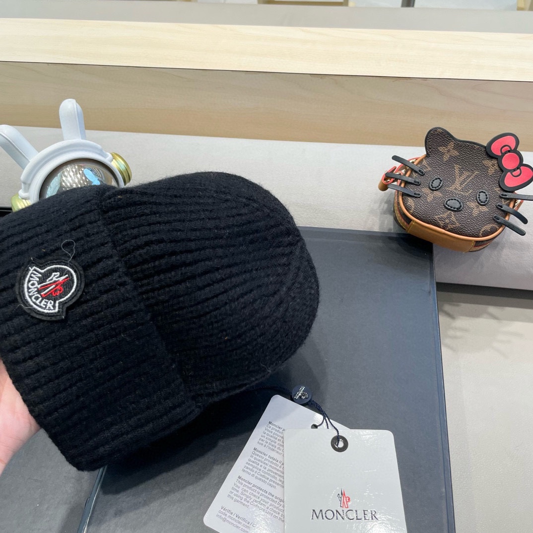 moncler秋冬户外纯色针织帽日系百搭显脸小保暖护耳堆堆帽套头毛线帽子女