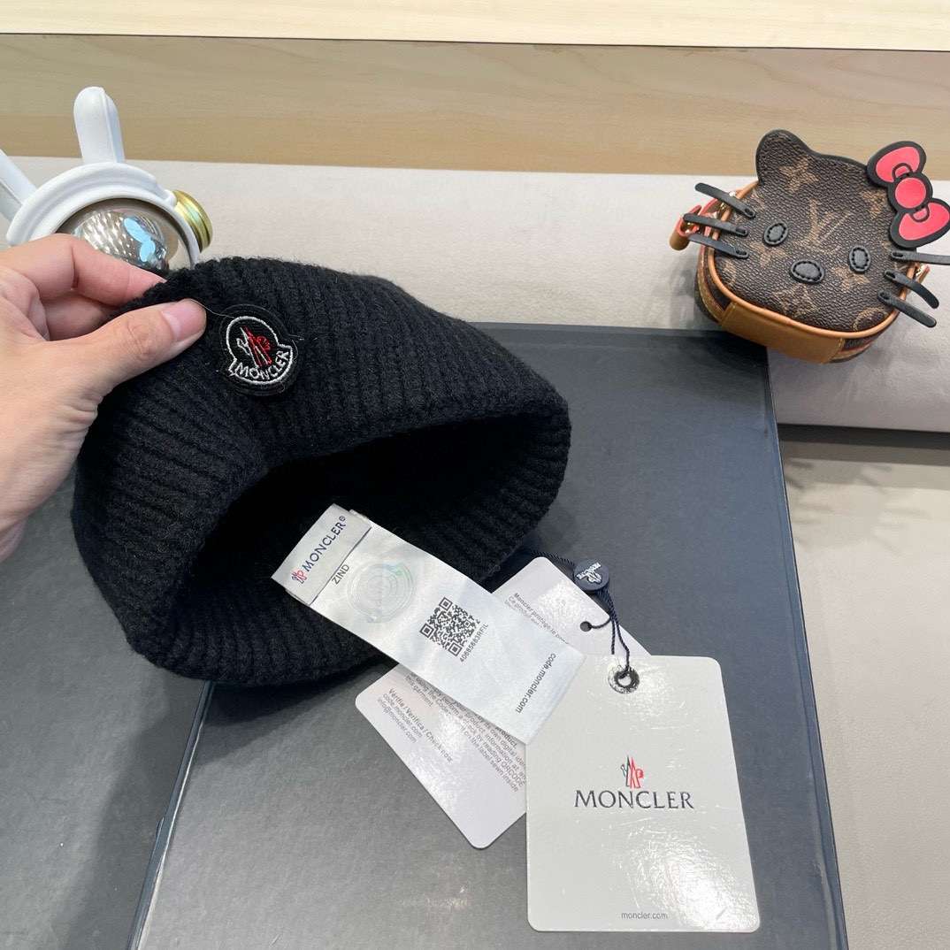 moncler秋冬户外纯色针织帽日系百搭显脸小保暖护耳堆堆帽套头毛线帽子女