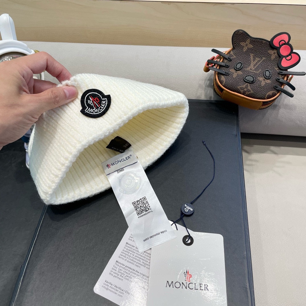 moncler秋冬户外纯色针织帽日系百搭显脸小保暖护耳堆堆帽套头毛线帽子女