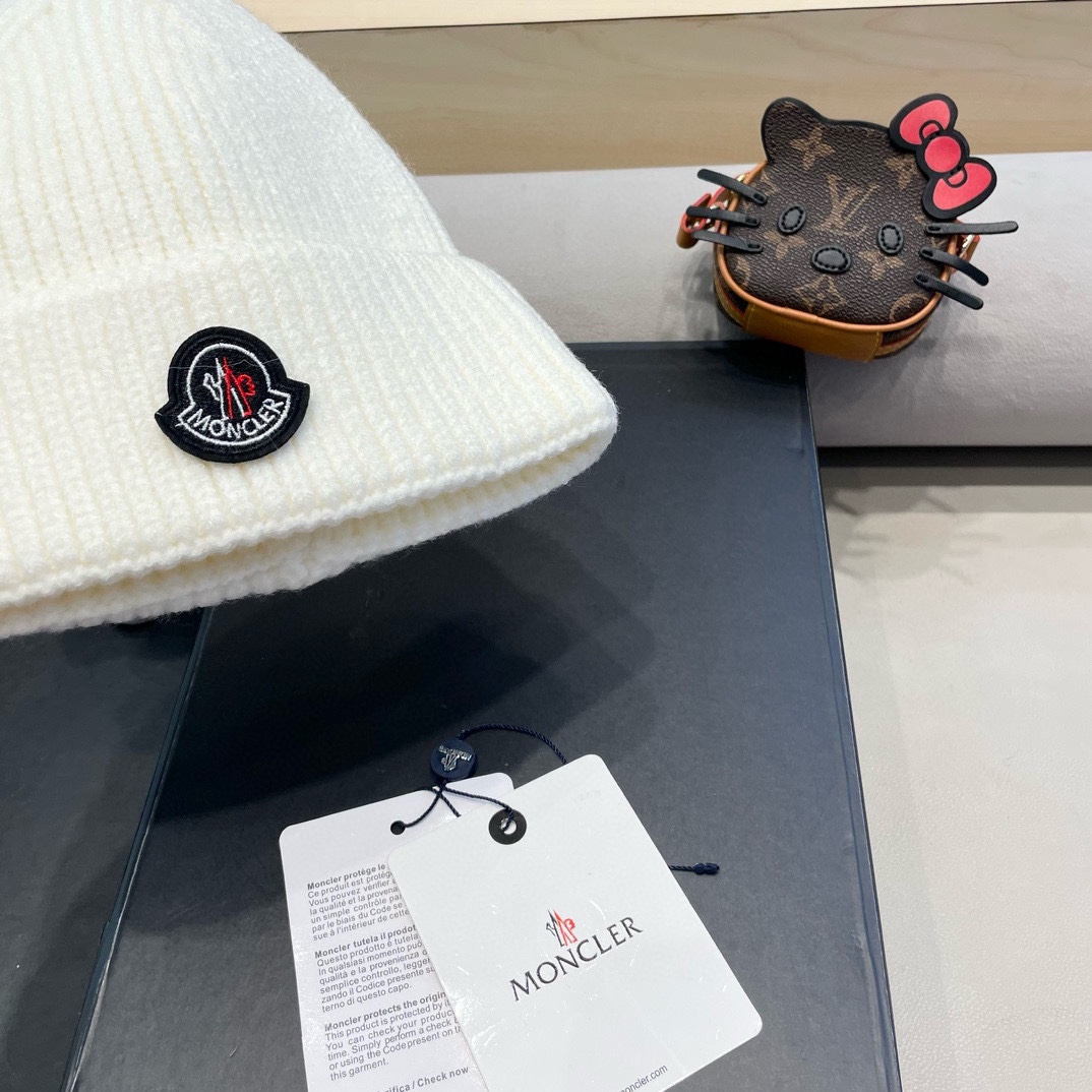moncler秋冬户外纯色针织帽日系百搭显脸小保暖护耳堆堆帽套头毛线帽子女