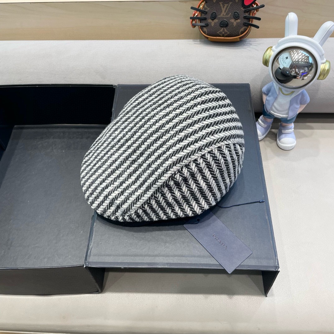 Prada普拉达拼色条纹前进帽女秋冬新款英伦风复古贝雷帽大头围报童帽画家帽子