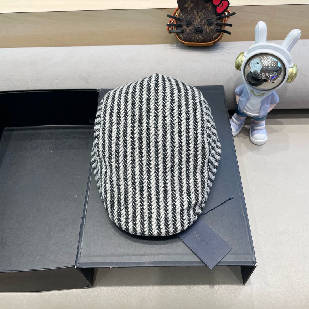 Prada普拉达拼色条纹前进帽女秋冬新款英伦风复古贝雷帽大头围报童帽画家帽子