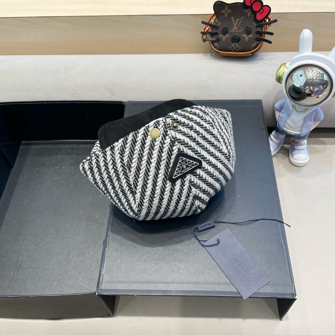 Prada普拉达拼色条纹前进帽女秋冬新款英伦风复古贝雷帽大头围报童帽画家帽子