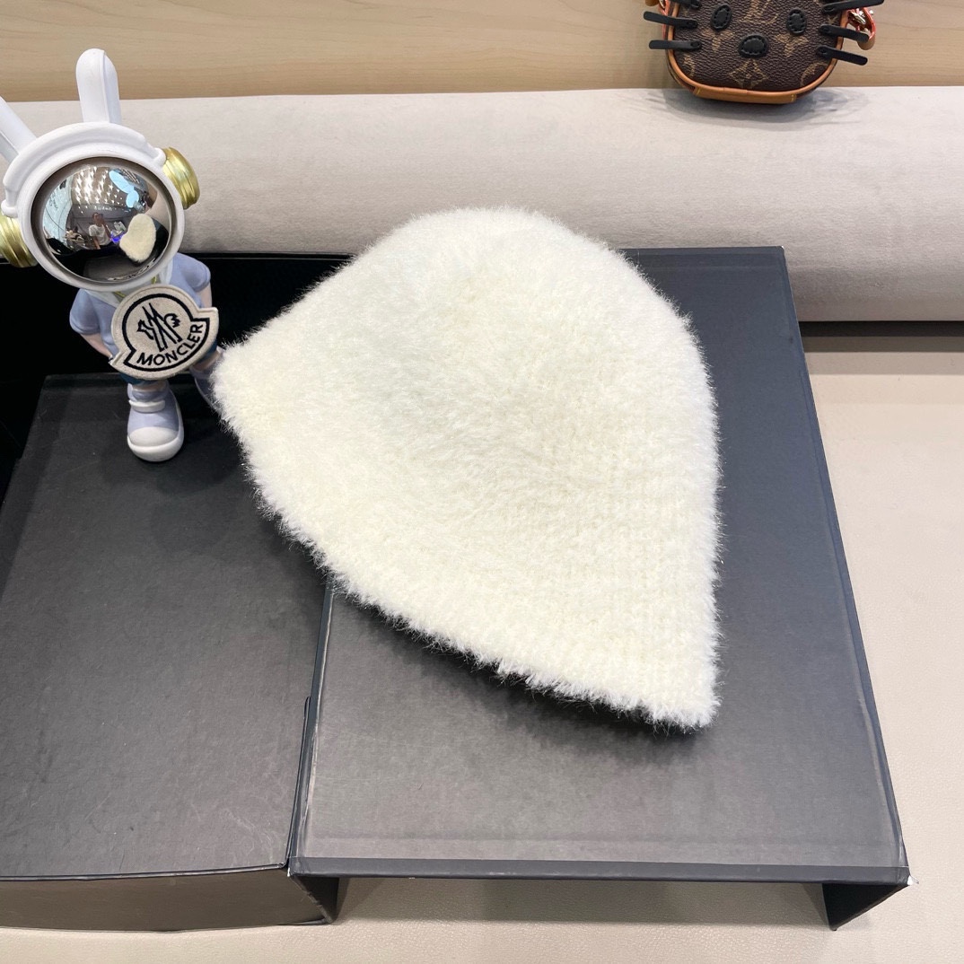 路易威登lv毛绒渔夫帽女秋冬季2024新款休闲百搭水桶帽显脸小冬季毛茸茸帽子