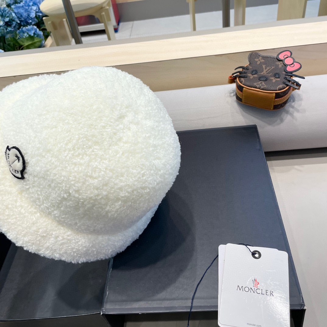 moncler羊羔绒帽子女冬款2024新款渔夫帽女士秋冬季毛绒百搭防寒保暖盆帽