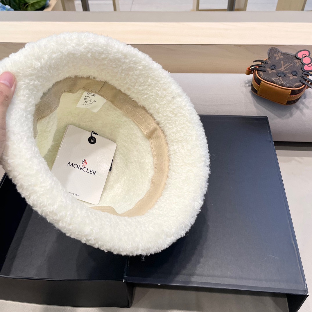moncler羊羔绒帽子女冬款2024新款渔夫帽女士秋冬季毛绒百搭防寒保暖盆帽