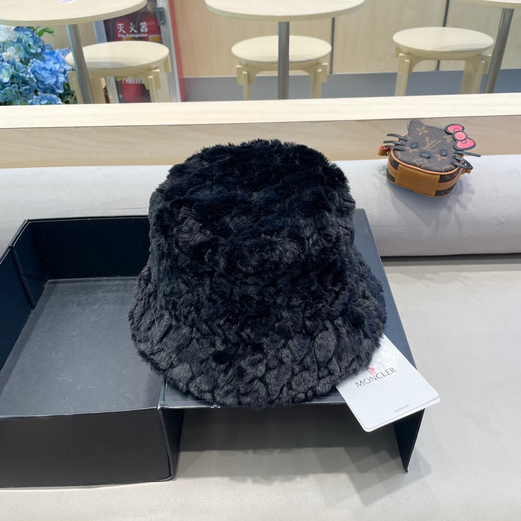 moncler毛渔夫帽子女秋冬素颜保暖显脸小水桶帽加绒加厚护耳毛绒盆帽