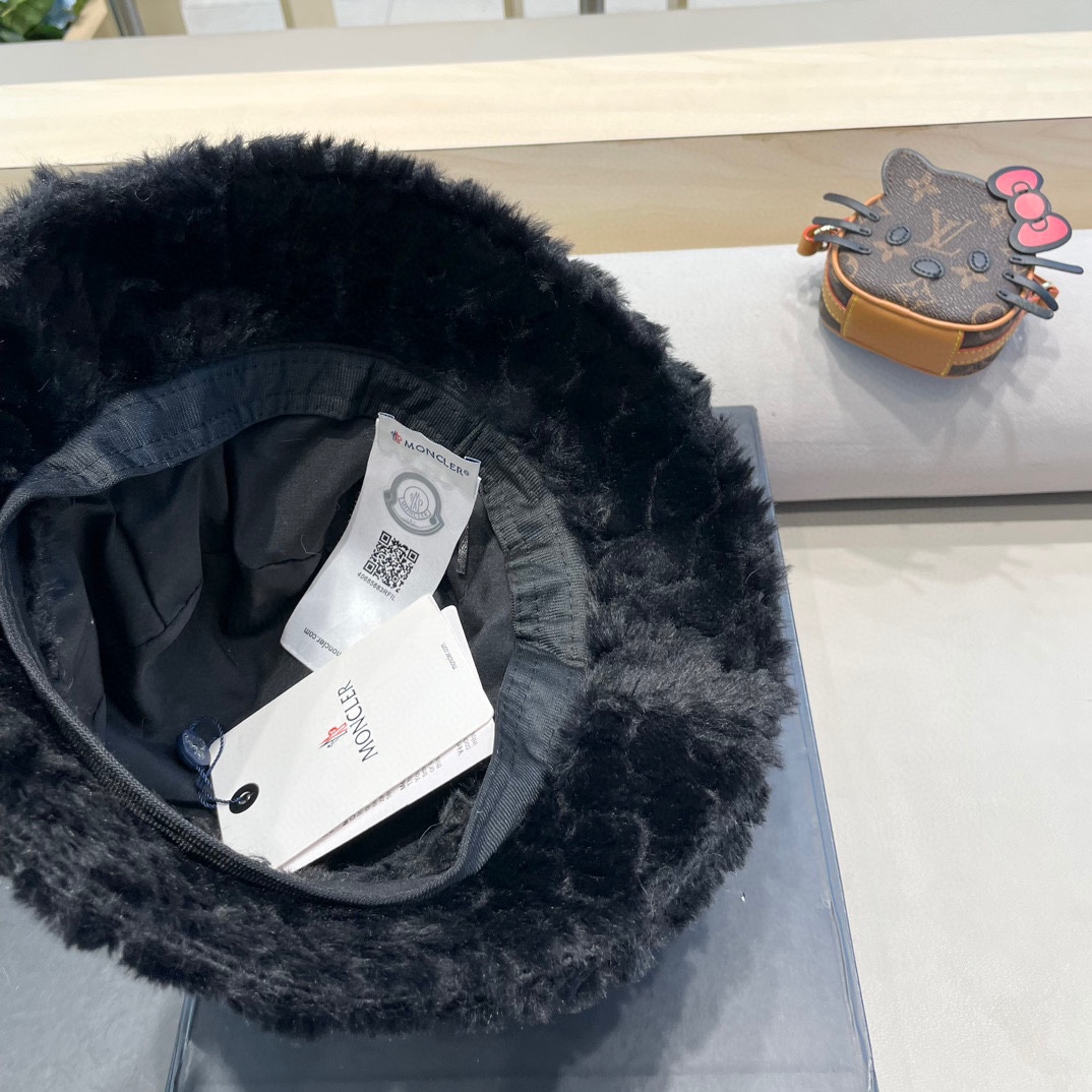 moncler毛渔夫帽子女秋冬素颜保暖显脸小水桶帽加绒加厚护耳毛绒盆帽