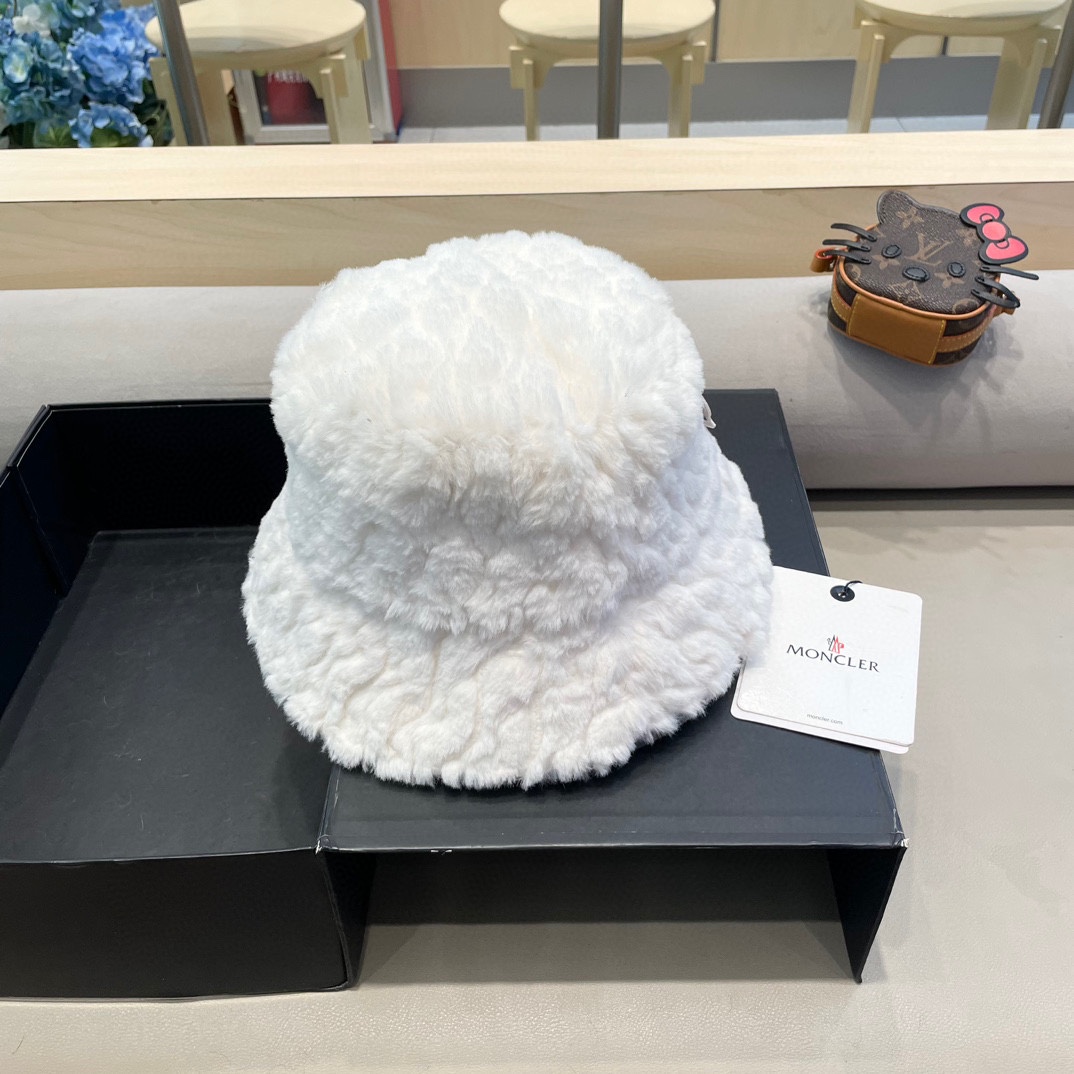 moncler毛渔夫帽子女秋冬素颜保暖显脸小水桶帽加绒加厚护耳毛绒盆帽