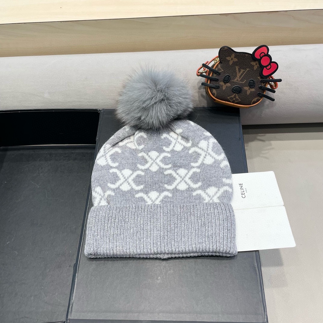 NO:215700,Celine Celine cashmere   rabbit wool hat women's pure heavy recommendation ear protection fox wool ball knitted jacquard winter hat fisherman hat baseball hat knitted hat, hat, celine, espadrilles, hats19860909塞琳Celine羊绒 兔毛帽子女纯重磅推荐护耳狐狸毛球球针织翻边提花冬帽子渔夫帽棒球帽针织帽,帽子,celine,espadrilles,hats,hat