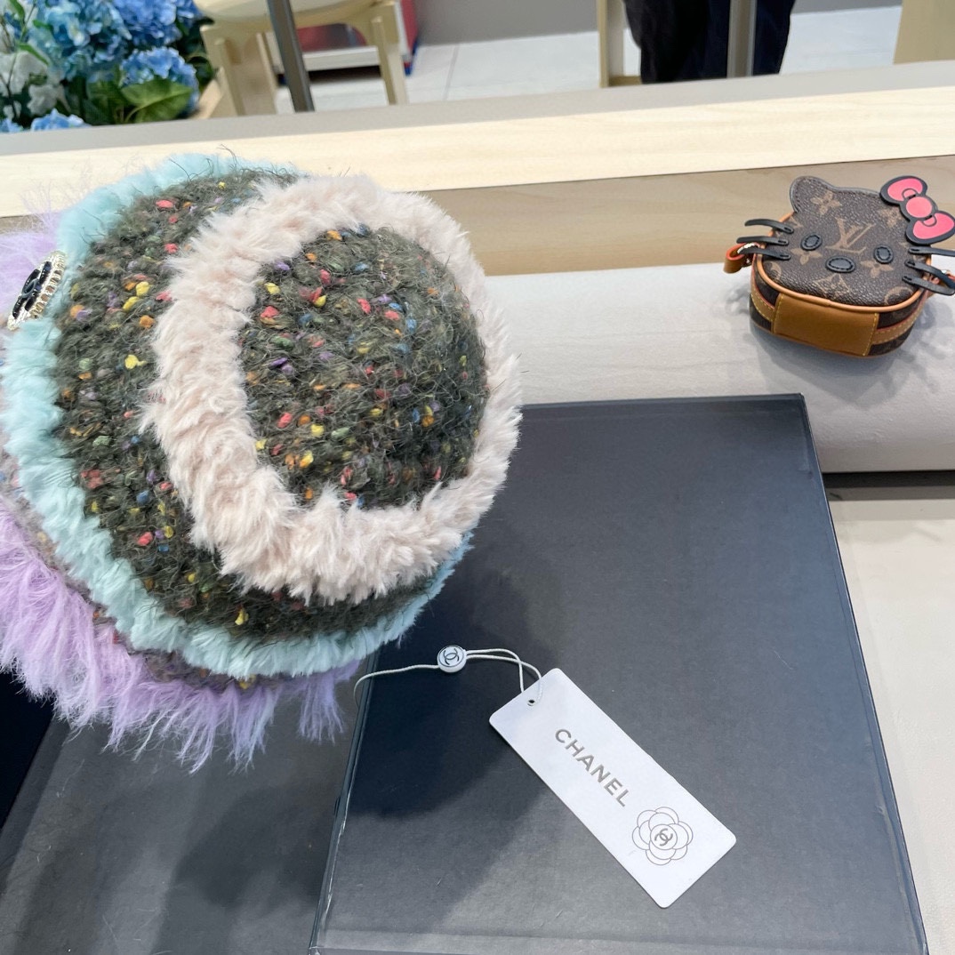 Chanel手工钩针毛线帽子女秋冬季新款撞色显脸小防寒保暖毛绒针织渔夫帽