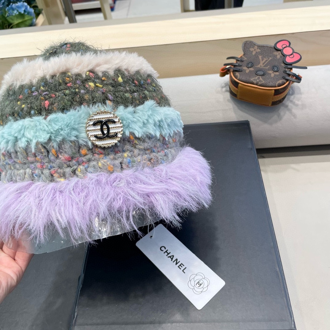 Chanel手工钩针毛线帽子女秋冬季新款撞色显脸小防寒保暖毛绒针织渔夫帽