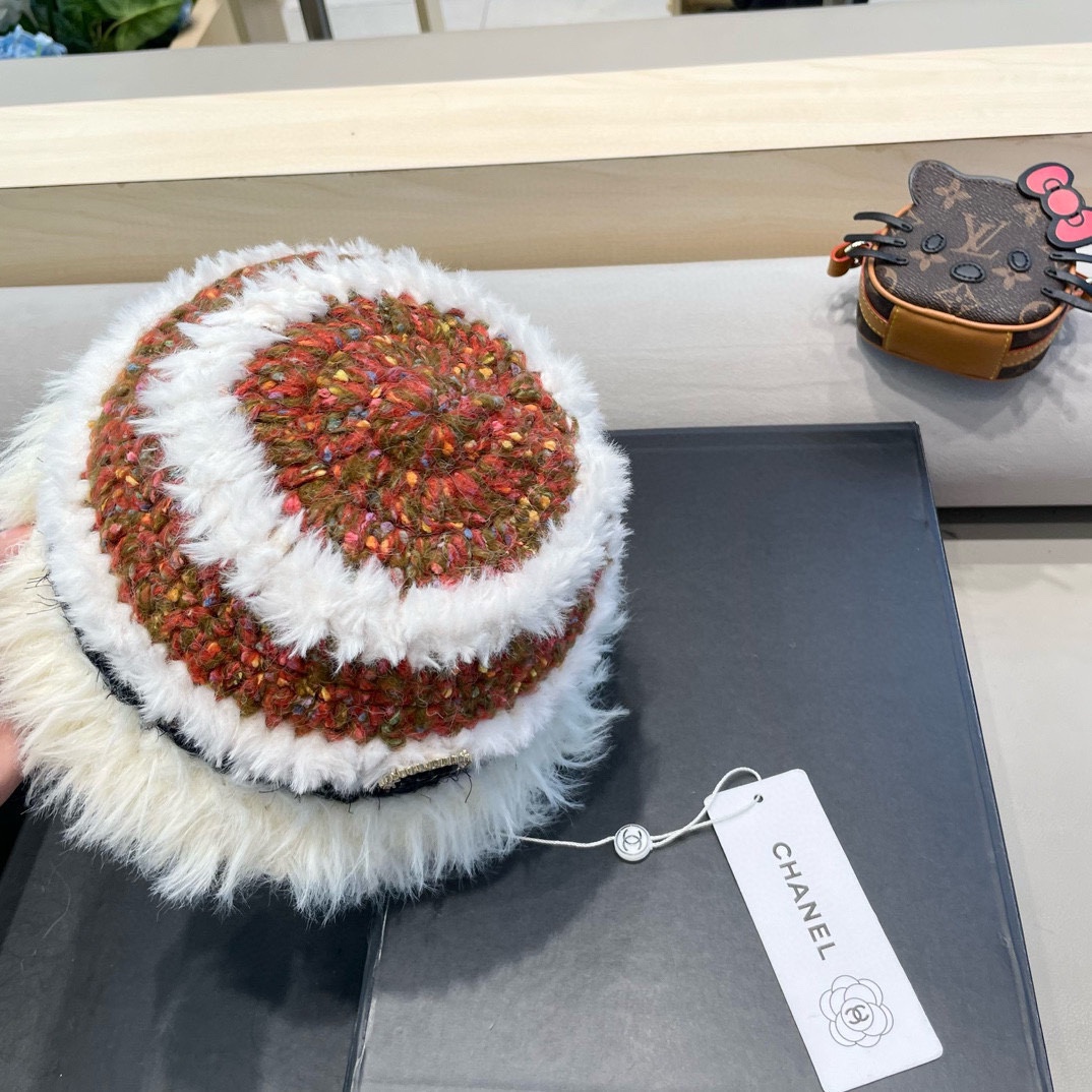 Chanel手工钩针毛线帽子女秋冬季新款撞色显脸小防寒保暖毛绒针织渔夫帽